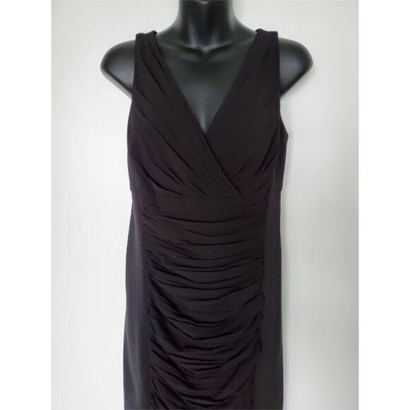 NWT WHBM Black Slimming Dress LBD Knee-Length Sleeveless V-Neck Front/Back  Sz 8 - Picture 5 of 12